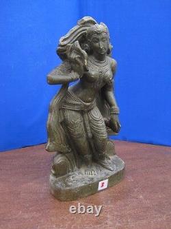 Statue ancienne rare en pierre sculptée à la main, collection religieuse vintage indienne.