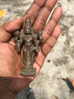 Statue figurine antique en cuivre du seigneur hindou MahaVishnu (E17)