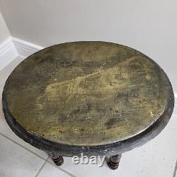 Table pliante en bois indien mauresque vintage avec plateau décoratif ovale en laiton Nephilim