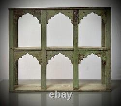 Unité de rangement vintage indienne à six arches, distressed, vert olive pâle, plafond ancien Haveli