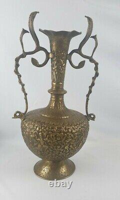 Vase D'urne En Laiton Gravé Indien Antique Avec Poignée De Serpent Cobra Grand Vieux