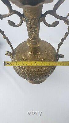 Vase D'urne En Laiton Gravé Indien Antique Avec Poignée De Serpent Cobra Grand Vieux