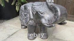 Vieille Sculpture Indienne En Bois D'éléphant Grand