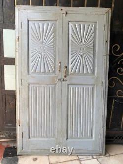 Vieux Vintage Rare Main Faite Solide En Bois Deux Panneaux Porte Fenêtre / Porte Avec Cadre