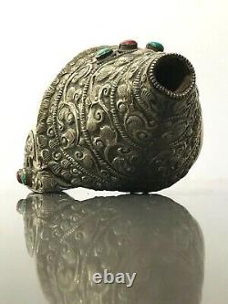 Vintage Nepalese Large Conch Shell. Métal Blanc, Turquoise Et Corail. Bouddhisme