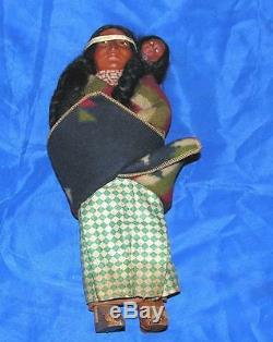 Vtg Antique Skookum Composition Indien Et Bois Poupée, Mère W Papoose Bébé
